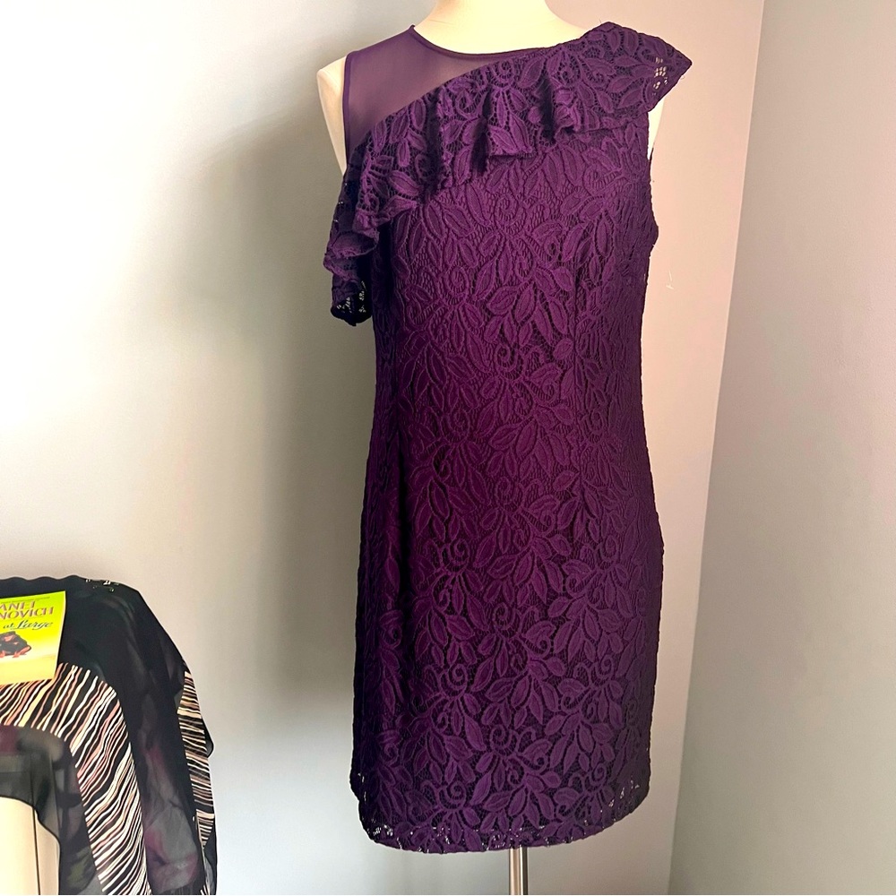Roz & Ali 16P Purple Embroidered Floral Lace Sleeveless Pencil Sheath Dress